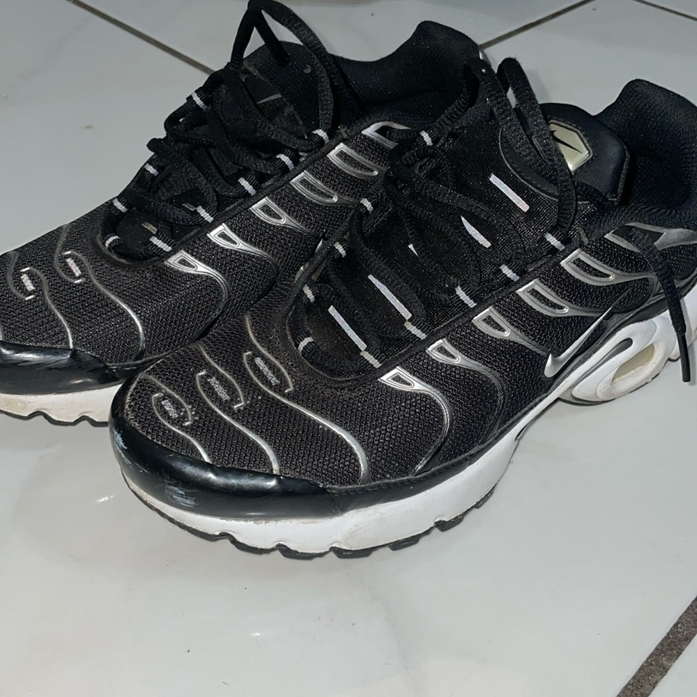 Nike TRIAIR Sneakers Black Silver Trim Trainers